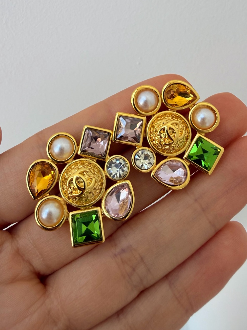 ✨Chanel Multicolor Gem & Pearl Statement Earrings Gold Tone CC Logo🌈✨